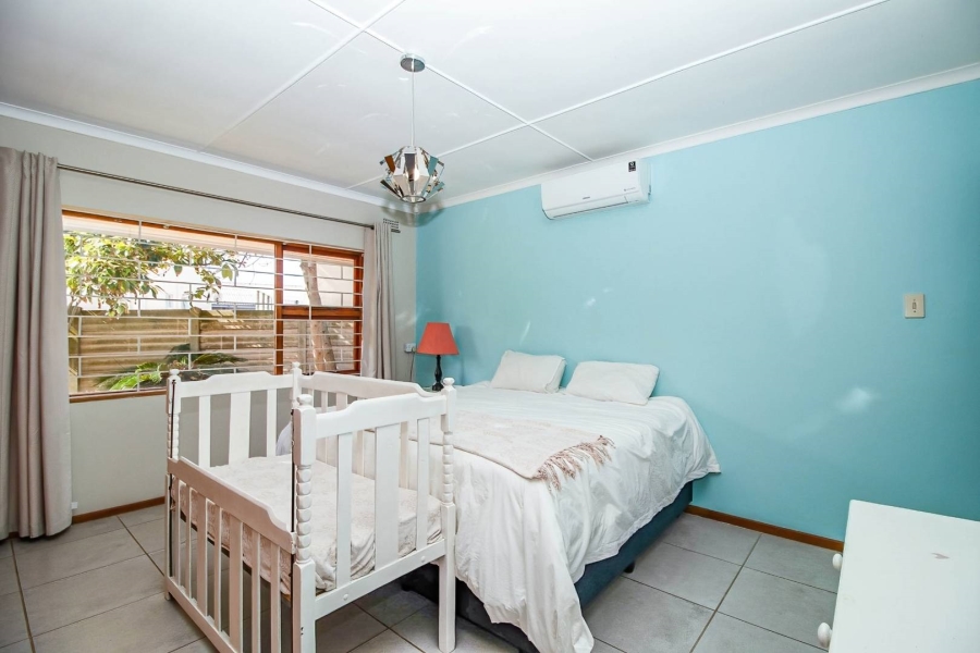 4 Bedroom Property for Sale in Hartenbos Central Western Cape